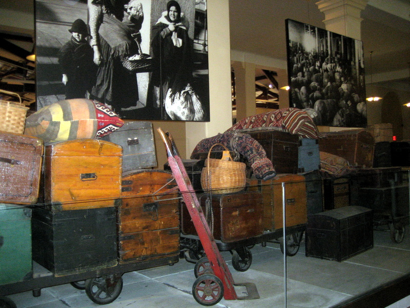 bagages migrants Ellis Island